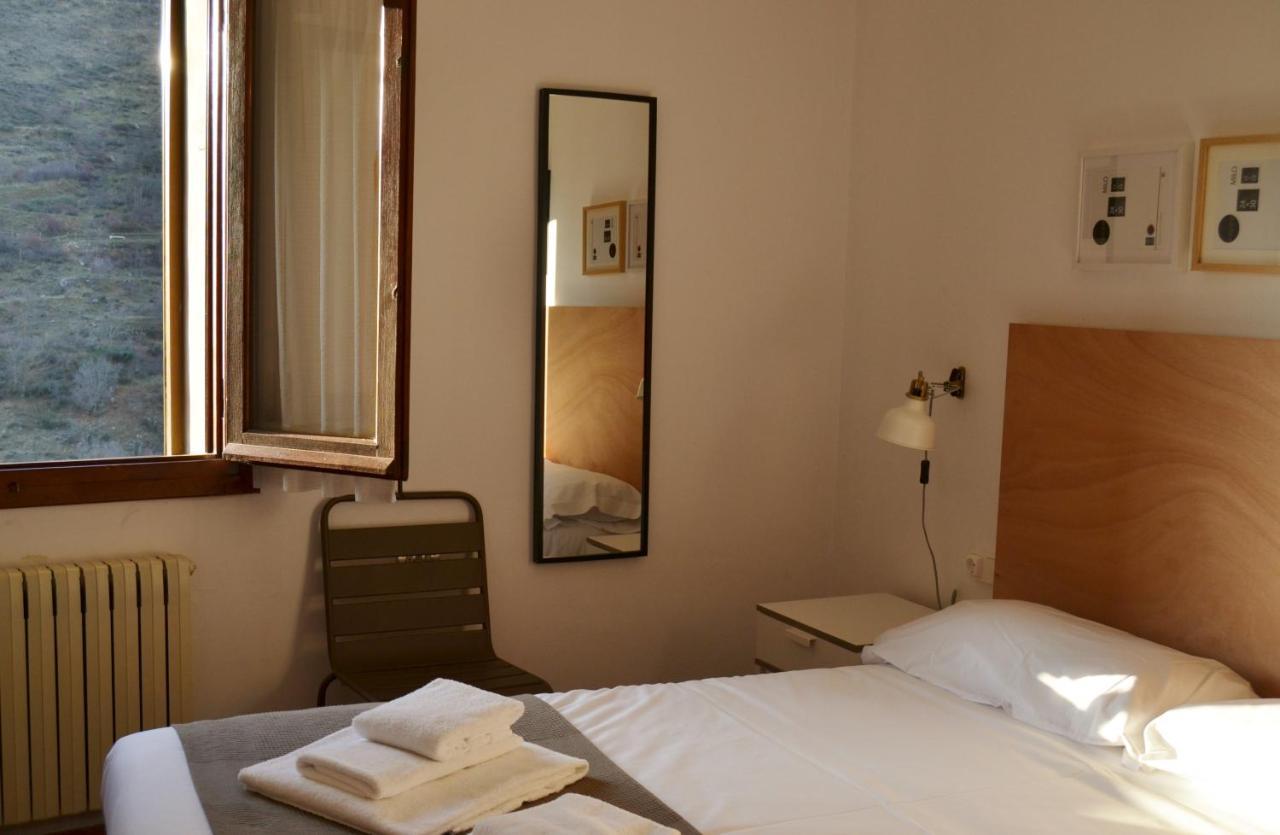 Tres Puentes Anguiano Apartamentos Y Hostal المظهر الخارجي الصورة