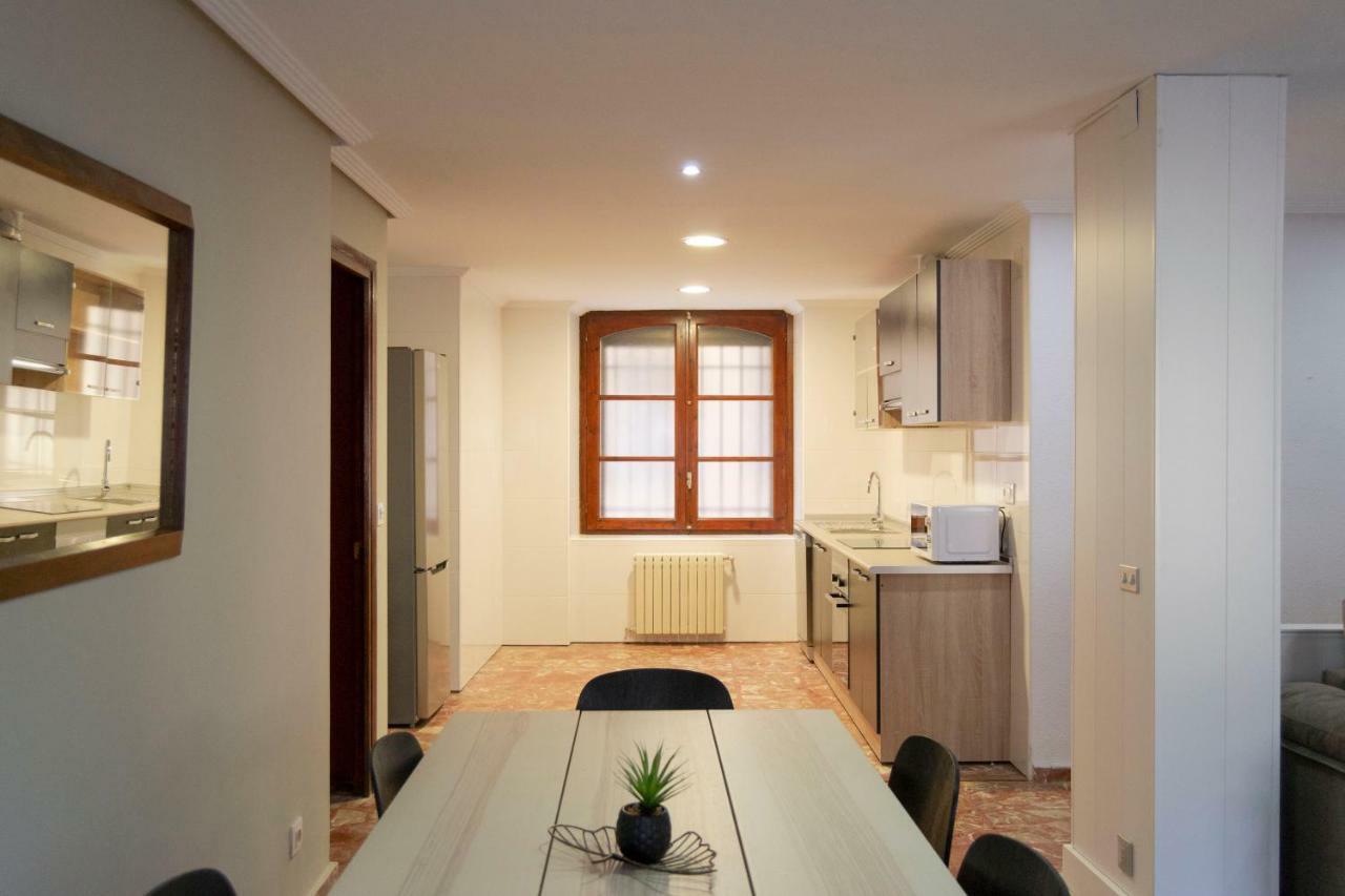 Tres Puentes Anguiano Apartamentos Y Hostal المظهر الخارجي الصورة