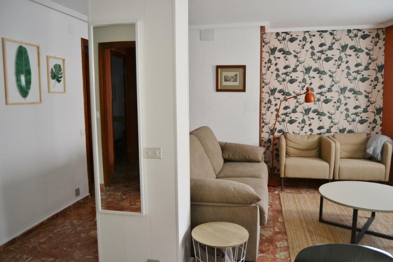 Tres Puentes Anguiano Apartamentos Y Hostal المظهر الخارجي الصورة