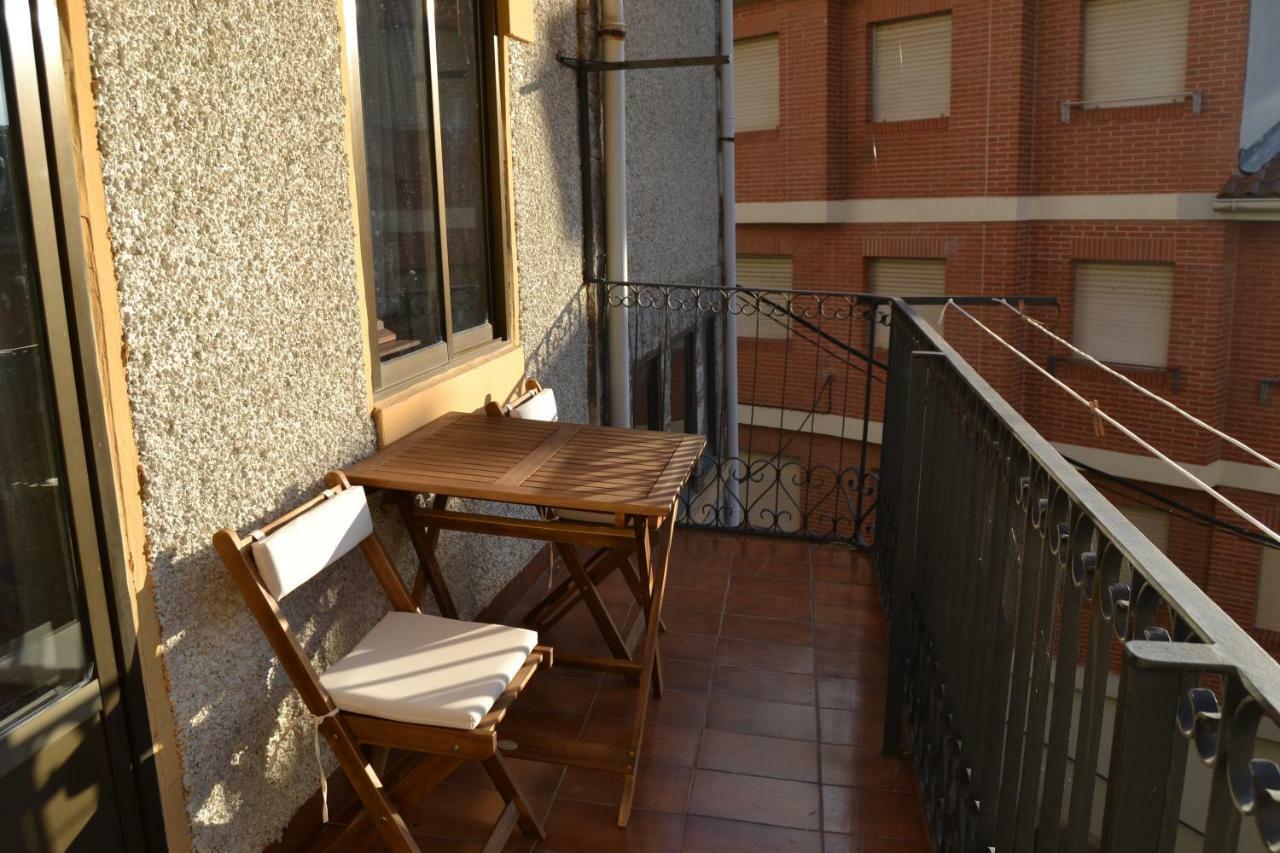 Tres Puentes Anguiano Apartamentos Y Hostal المظهر الخارجي الصورة